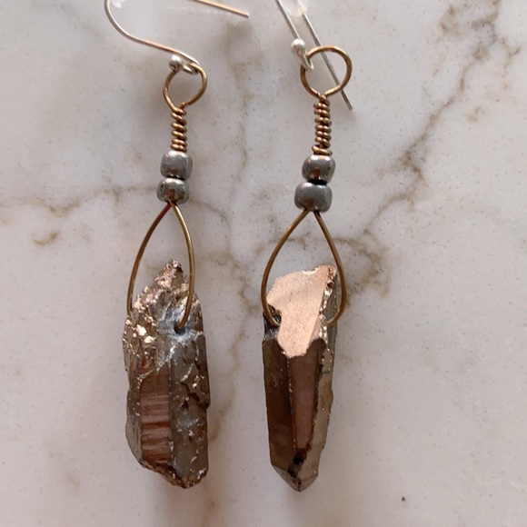 Hand crafted earrings with rough cut irregular copper stones, silver beads. - Picture 2 of 3